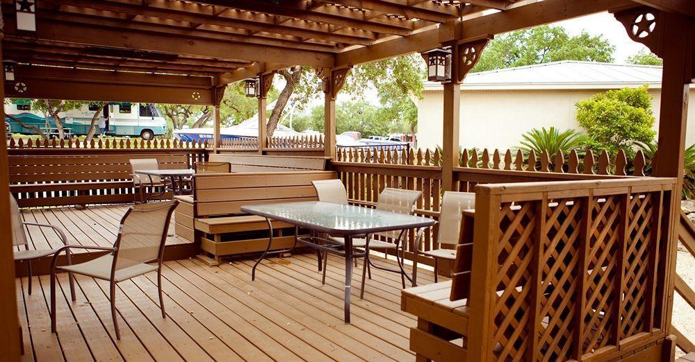 Sun Retreats San Antonio West Hotel Live Oak Exterior photo